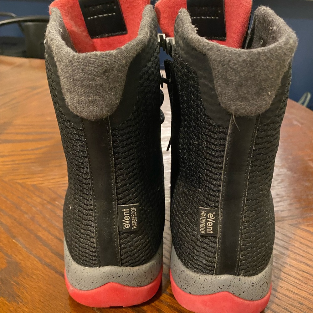 Air Jordan Black and Red Men's Winter WATERPROOF Boots - Picture 4 of 6
